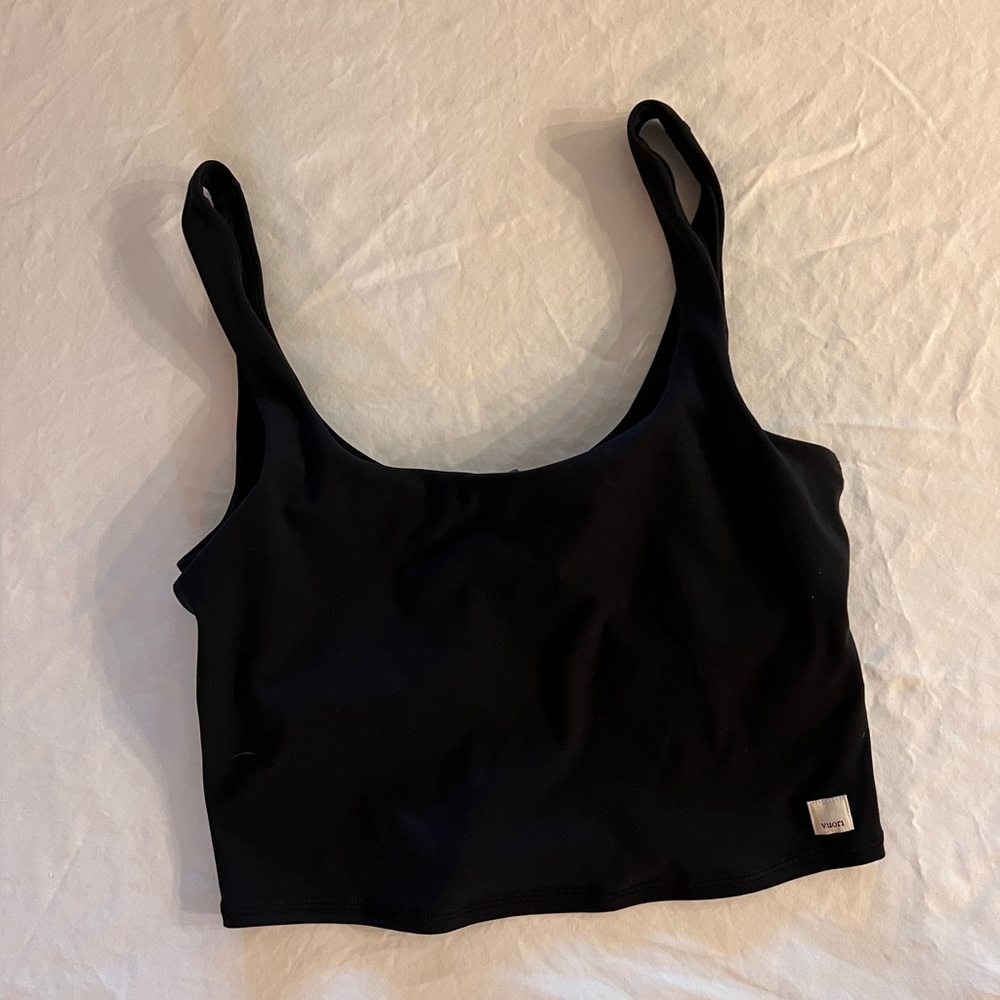 Vuori daily crop in black